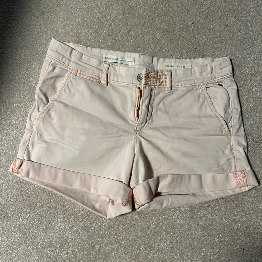 Pilcro and letterpress SHORTS hyphen